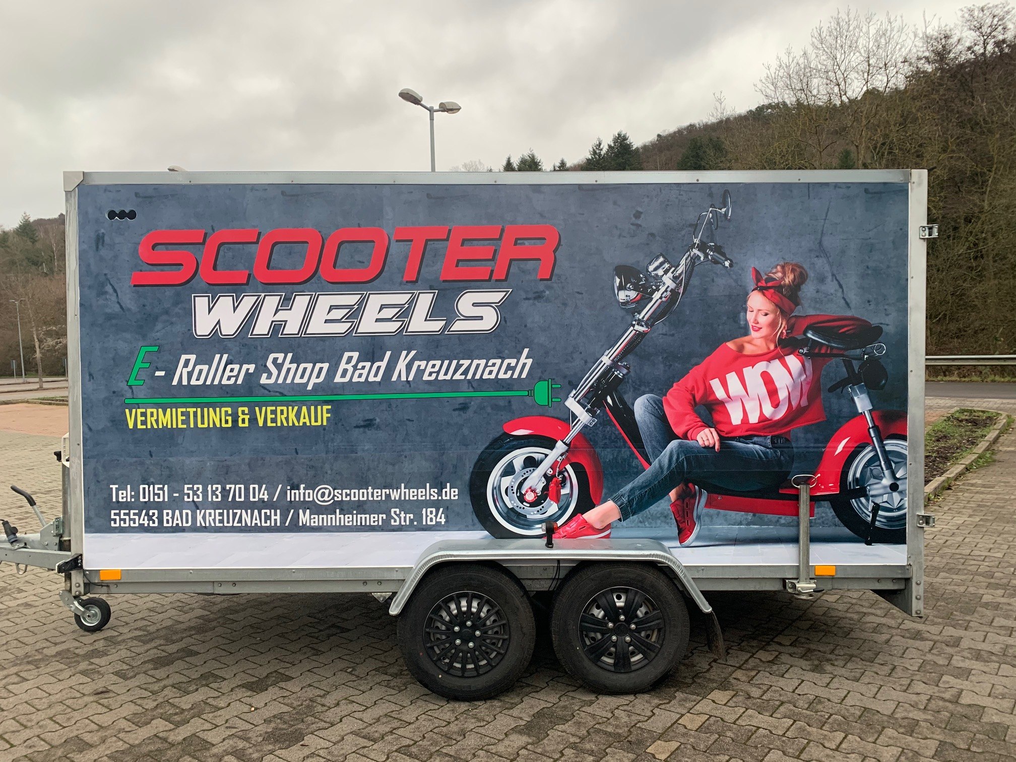 Scooter Wheels – großflächige Anhängerwerbung auf der Seitenwand